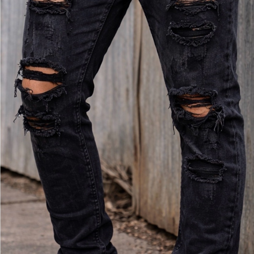 Evolution In Design Black Distressed Jeans Men’s Size 36/32 Slim‎ Fit